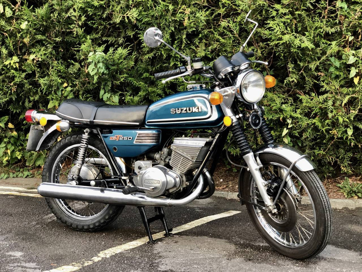 スズキGT250 1974 – We Sell Classic Bikes