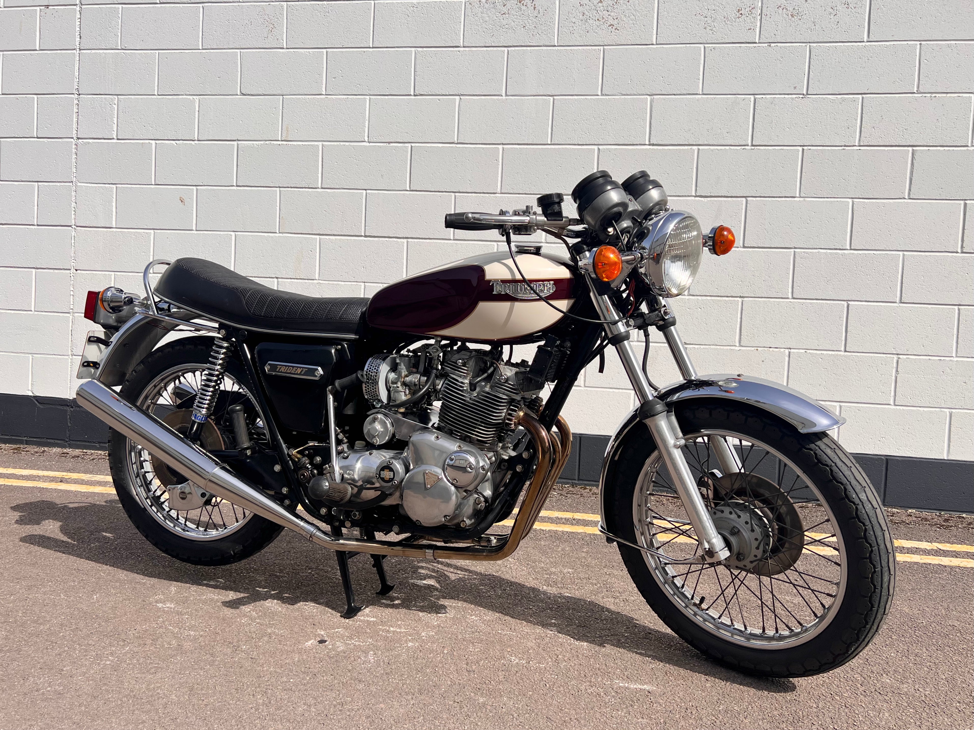 Triumph T160 Trident 750cc We Sell Classic Bikes