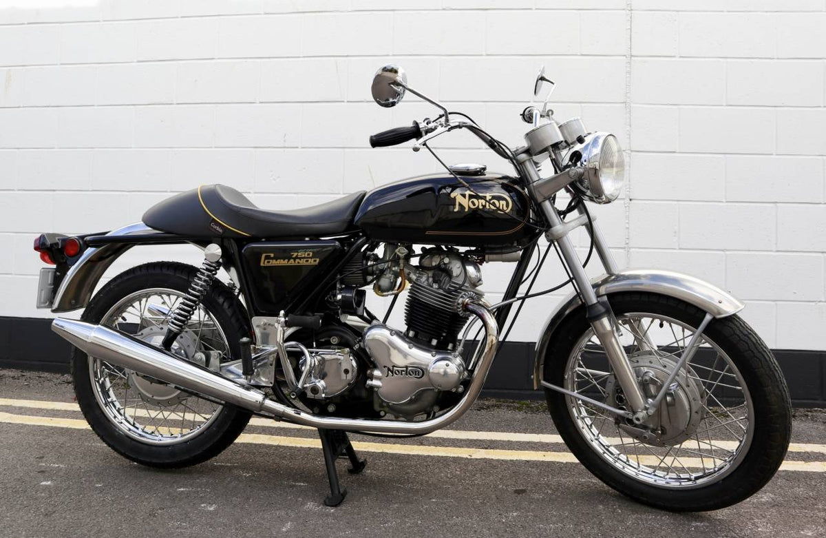 Norton Commando Roadster 1971 – We Sell Classic Bikes