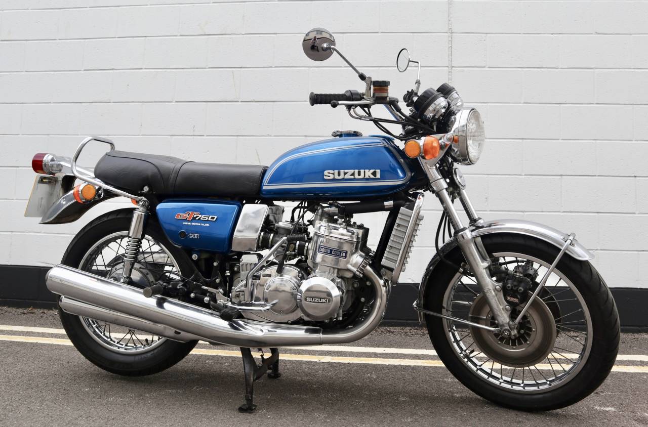 スズキGT750 1974 – We Sell Classic Bikes