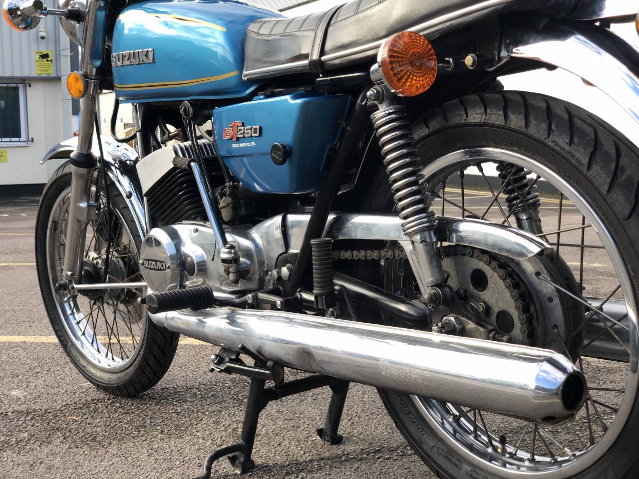 スズキGT250 1976 – We Sell Classic Bikes