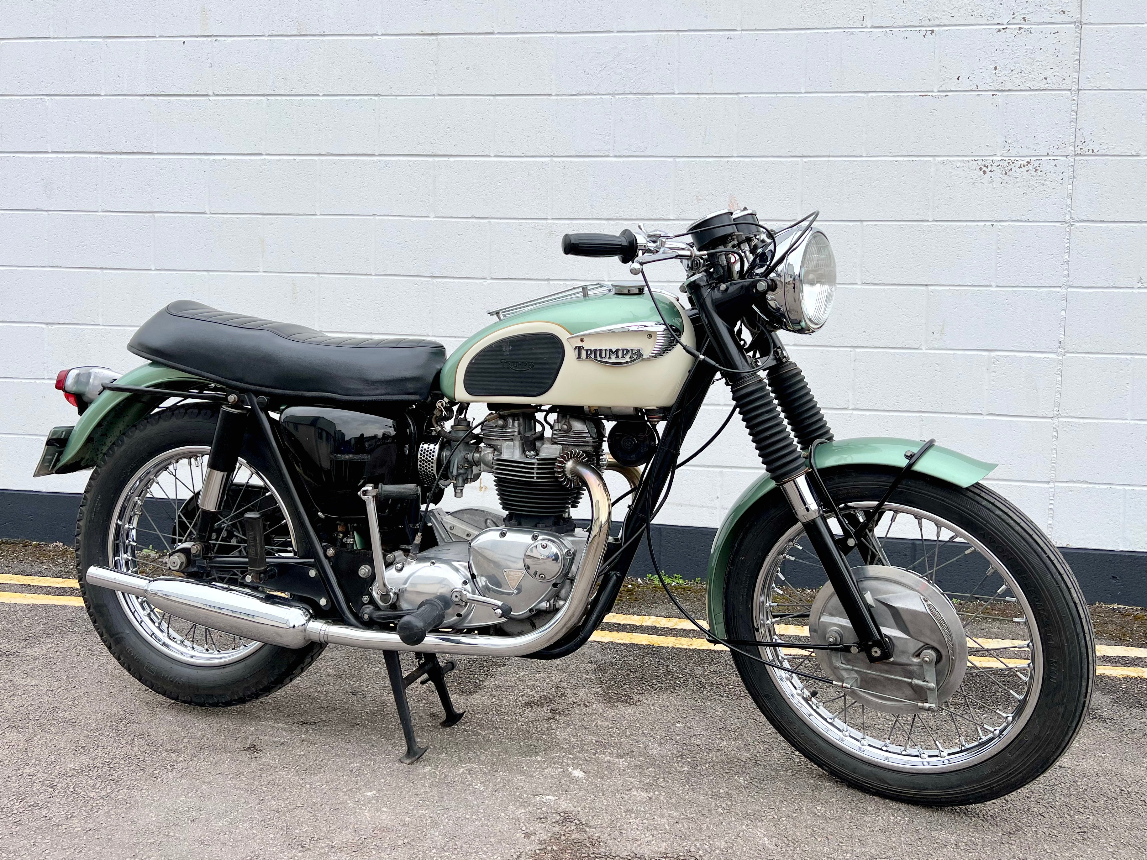 洋書)CYCLEWORLD on TRIUMPH 1967-1972希少 洋書)CYCLEWORLD on TRIUMPH 1967-1972希少