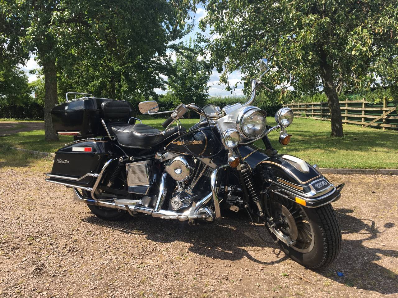 HARLEY-DAVIDSON ハーレー黒　サイドファスナーヒール高約9センチ ハーレーデビッドソンFLHシャベルヘッド1978 – We Sell Classic Bikes