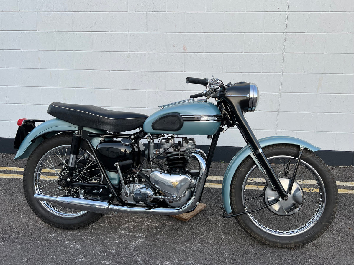 triumph-t110-650cc-1955-we-sell-classic-bikes